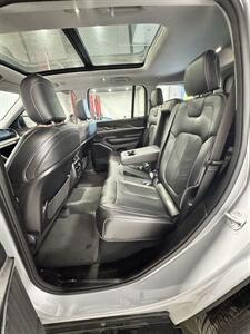 2022 Jeep Grand Cherokee Limited - Photo 8 - Honesdale, PA 18431