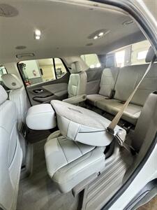 2019 Chevrolet Traverse LT Leather   - Photo 8 - Honesdale, PA 18431