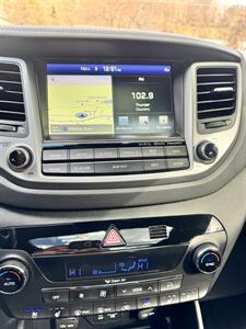 2017 Hyundai TUCSON 1.6T Limited - Photo 13 - Honesdale, PA 18431