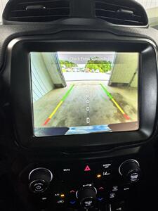 2023 Jeep Renegade Latitude - Photo 14 - Honesdale, PA 18431