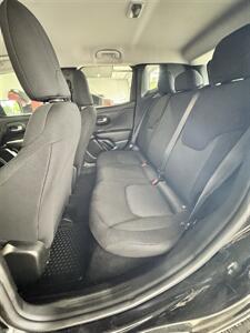 2023 Jeep Renegade Latitude - Photo 8 - Honesdale, PA 18431