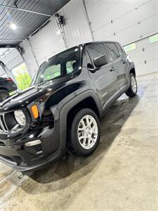 2023 Jeep Renegade Latitude - Photo 4 - Honesdale, PA 18431