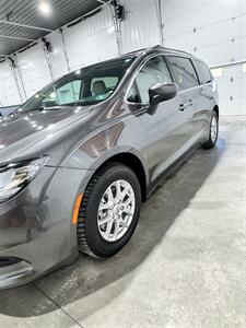 2021 Chrysler Voyager LXi - Photo 4 - Honesdale, PA 18431