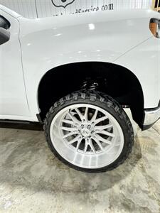 2019 Chevrolet Silverado 1500 LTZ   - Photo 5 - Honesdale, PA 18431