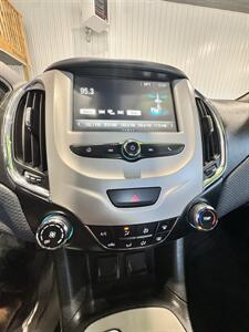 2018 Chevrolet Cruze LS Auto - Photo 12 - Honesdale, PA 18431