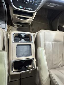 2013 Chrysler Town and Country Touring   - Photo 16 - Honesdale, PA 18431