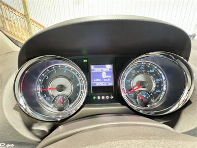 2013 Chrysler Town and Country Touring   - Photo 11 - Honesdale, PA 18431