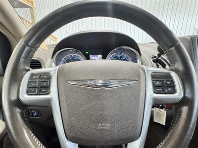 2013 Chrysler Town and Country Touring   - Photo 12 - Honesdale, PA 18431