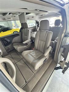 2013 Chrysler Town and Country Touring   - Photo 8 - Honesdale, PA 18431