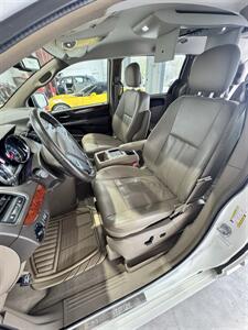 2013 Chrysler Town and Country Touring   - Photo 7 - Honesdale, PA 18431