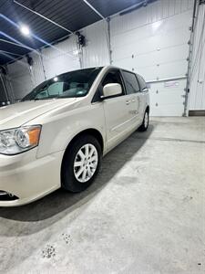 2013 Chrysler Town & Country Touring   - Photo 4 - Honesdale, PA 18431