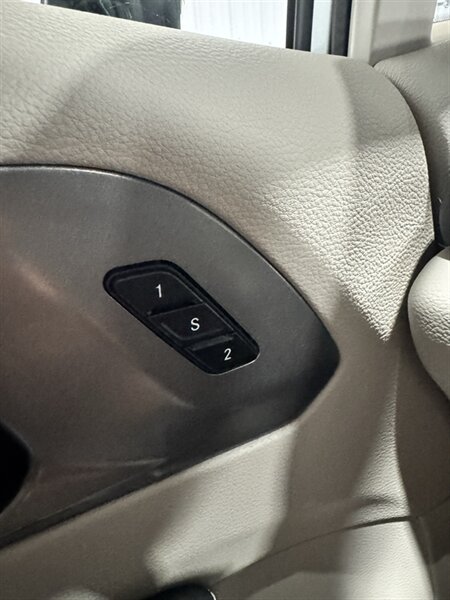 2024 Chrysler Pacifica Touring L - Photo 14