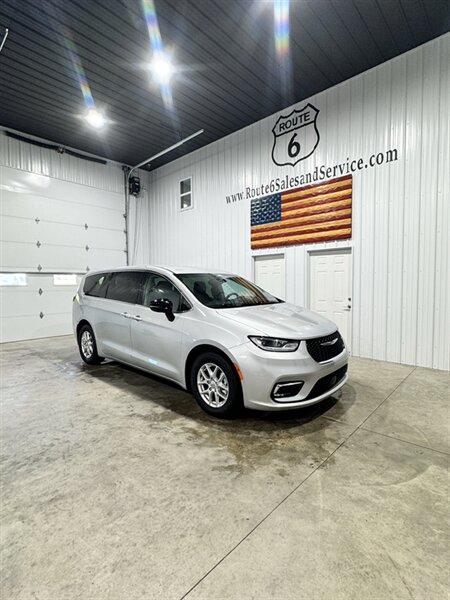 2024 Chrysler Pacifica