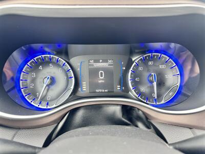 2017 Chrysler Pacifica Touring   - Photo 11 - Honesdale, PA 18431