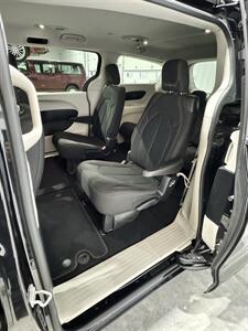 2017 Chrysler Pacifica Touring   - Photo 7 - Honesdale, PA 18431