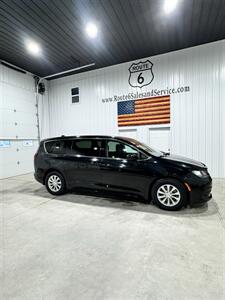 2017 Chrysler Pacifica Touring   - Photo 1 - Honesdale, PA 18431