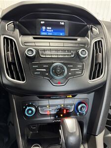 2015 Ford Focus SE - Photo 11 - Honesdale, PA 18431