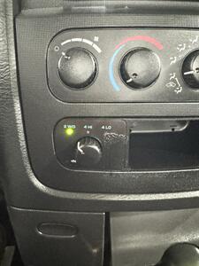 2004 Dodge Ram 1500 SLT   - Photo 14 - Honesdale, PA 18431