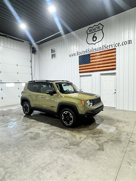 2015 Jeep Renegade Trailhawk   - Photo 1 - Honesdale, PA 18431
