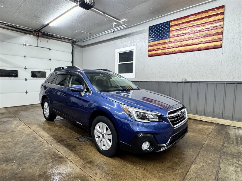 2019 Subaru Outback 2.5i Premium   - Photo 1 - Honesdale, PA 18431