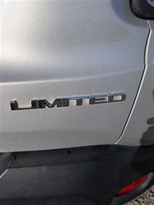 2017 Jeep Renegade LIMITED   - Photo 3 - Kingman, AZ 86409