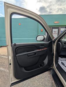 2013 Chevrolet Tahoe LT   - Photo 8 - Kingman, AZ 86409
