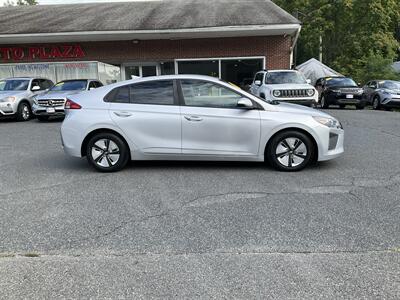 2019 Hyundai IONIQ Hybrid Blue - Photo 4 - Acton, MA 01720