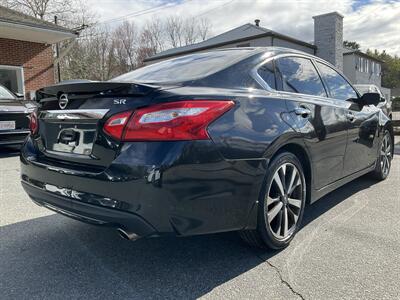 2016 Nissan Altima 2.5 SR   - Photo 5 - Acton, MA 01720