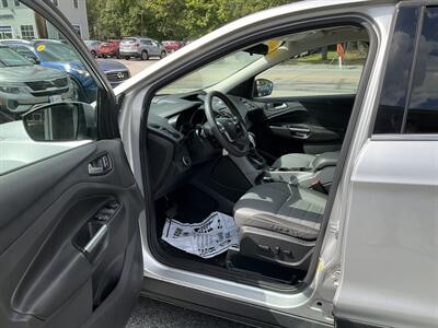 2015 Ford Escape SE   - Photo 15 - Acton, MA 01720