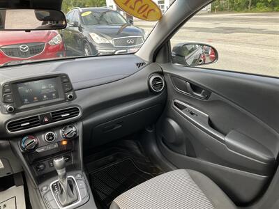 2021 Hyundai KONA SE - Photo 15 - Acton, MA 01720