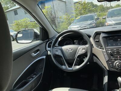 2017 Hyundai SANTA FE SE   - Photo 17 - Acton, MA 01720