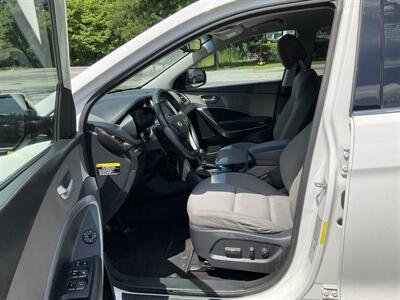 2017 Hyundai SANTA FE SE   - Photo 18 - Acton, MA 01720