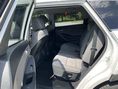 2017 Hyundai SANTA FE SE   - Photo 13 - Acton, MA 01720