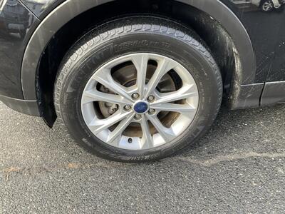2017 Ford Escape SE   - Photo 8 - Acton, MA 01720