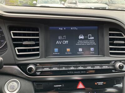 2019 Hyundai ELANTRA Limited   - Photo 18 - Acton, MA 01720
