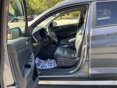 2017 Hyundai TUCSON SE Plus   - Photo 18 - Acton, MA 01720