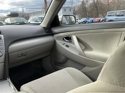 2011 Toyota Camry LE   - Photo 13 - Acton, MA 01720
