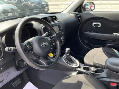2017 Kia Soul   - Photo 17 - Acton, MA 01720