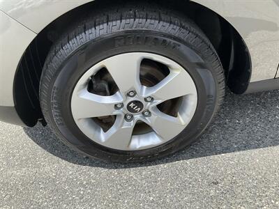 2017 Kia Soul   - Photo 8 - Acton, MA 01720