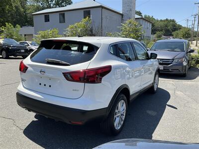 2018 Nissan Rogue Sport S - Photo 5 - Acton, MA 01720