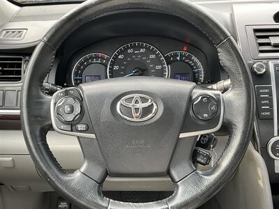 2014 Toyota Camry XLE   - Photo 17 - Acton, MA 01720