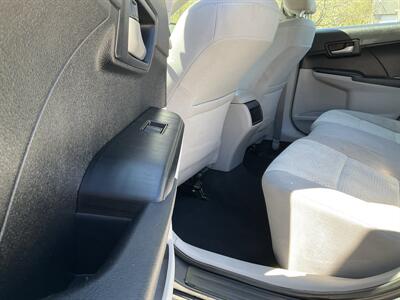2012 Toyota Camry LE   - Photo 12 - Acton, MA 01720