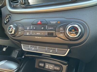 2017 Kia Sorento SX V6 - Photo 33 - Acton, MA 01720