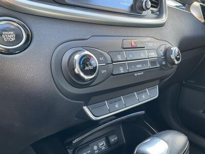 2017 Kia Sorento SX V6 - Photo 32 - Acton, MA 01720