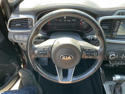 2017 Kia Sorento SX V6 - Photo 22 - Acton, MA 01720
