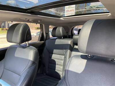 2017 Kia Sorento SX V6 - Photo 21 - Acton, MA 01720