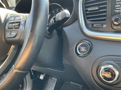 2017 Kia Sorento SX V6 - Photo 26 - Acton, MA 01720