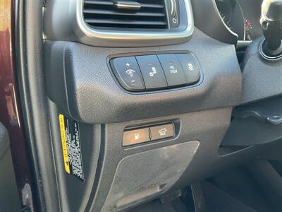 2017 Kia Sorento SX V6 - Photo 25 - Acton, MA 01720