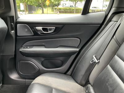 2019 Volvo S60 T6 R-Design - Photo 16 - Acton, MA 01720