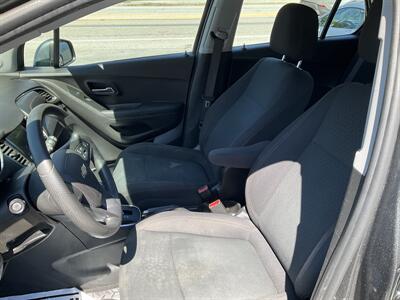 2020 Chevrolet Trax LS   - Photo 18 - Acton, MA 01720